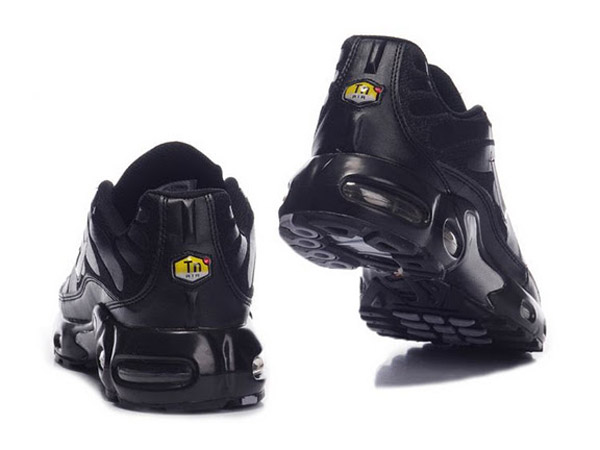 nike tn black and silver
