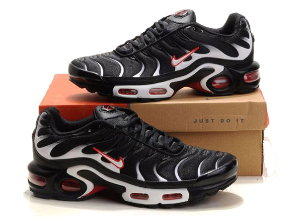 basket nike requin noir pas cher basket nike requin noir pas cher