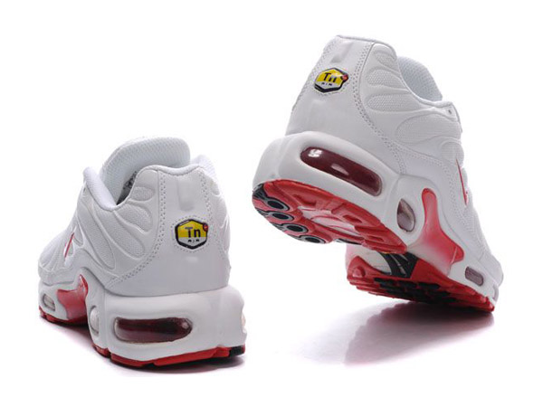 nike blanche signe rouge