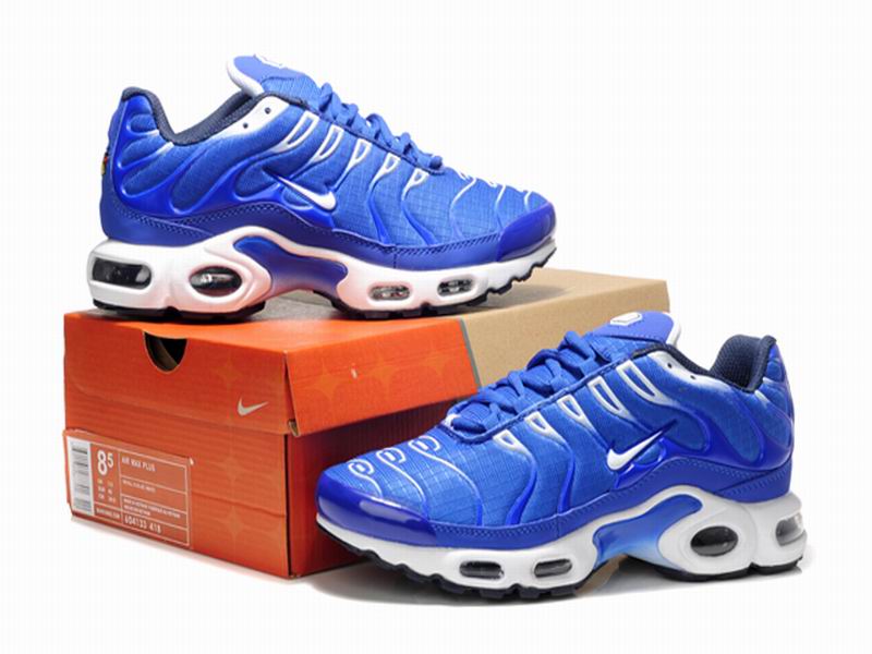 nike requin bleu ciel