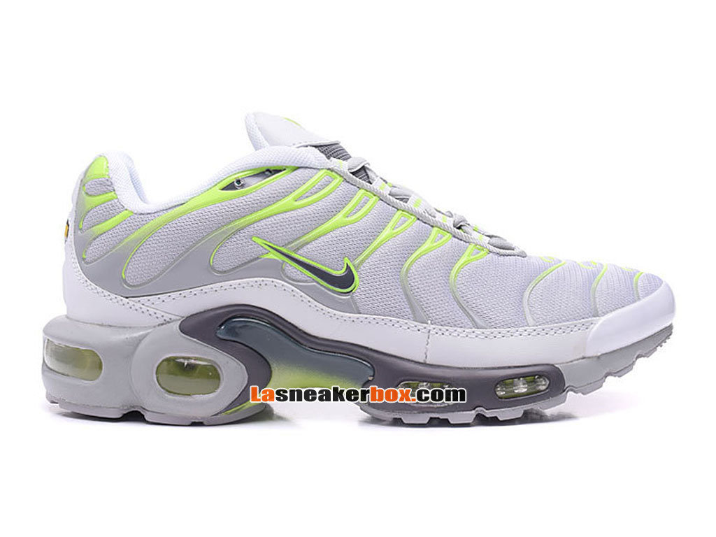 nike tn white and green