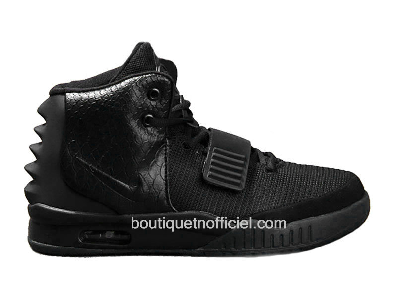 blackout yeezys